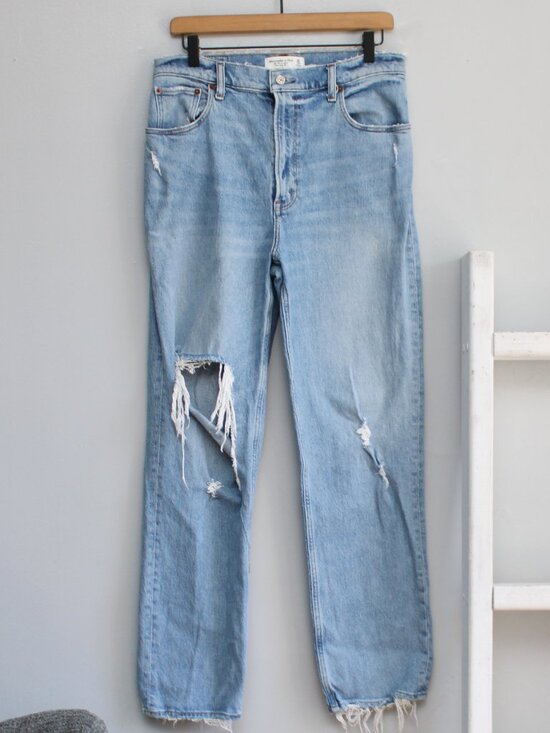 Abercrombie & Fitch Denim - Abercrombie & Fitch Blue Wash The 90s Ultra High-Rise Denim Jean Distress sz 30